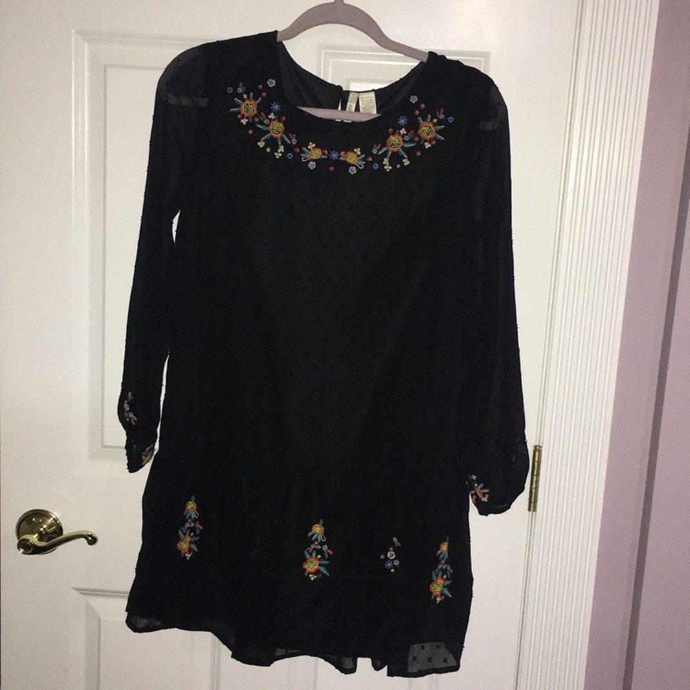 Japna Dress with embroidery size small NWT